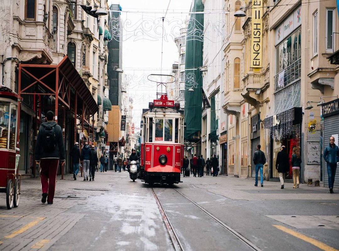 Winning Categories: Funny GIF Ideas He'll Actually Save